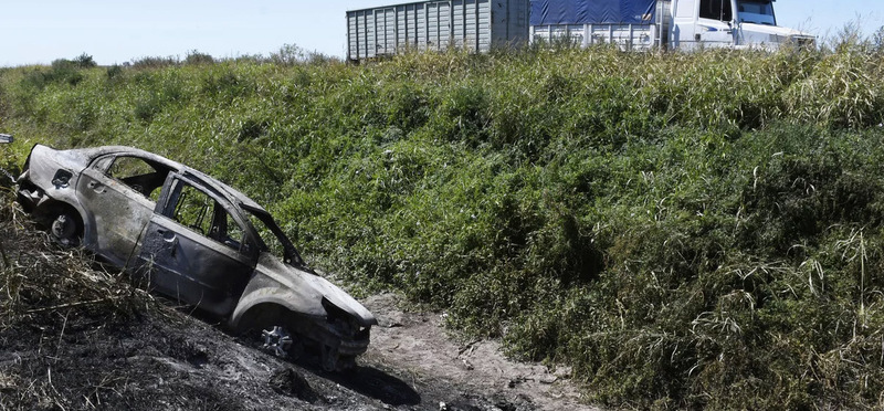 Imagen de Identificaron al hombre que fue apu&ntilde;alado y quemado en Villa Gobernador G&aacute;lvez