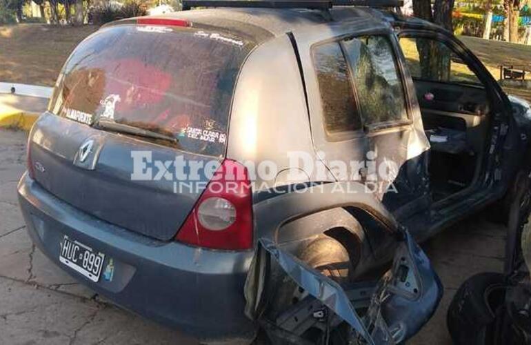 Renault Cl&iacute;o, uno de los veh&iacute;culos involucrados