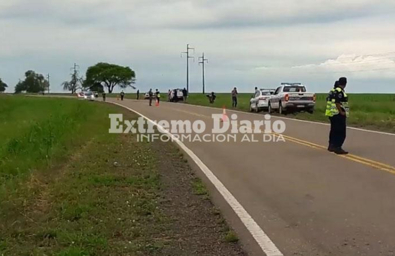 Los cuerpos aparecieron dentro de un Ford Escort blanco a la vera de la autopista 34.