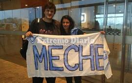 Meche junto al l&iacute;der de Ciro y Los Persas