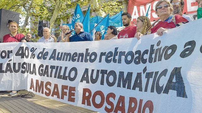 Postal del pasado. La cl&aacute;usula gatillo, el mecanismo autom&aacute;tico de actualizaci&oacute;n de salarios por inflaci&oacute;n, ser&aacute; reemplazado por otro tipo de reajuste.  Foto: Virginia Benedetto