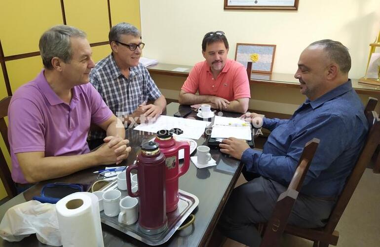 Imagen de Reunión de concejales con Rosario Bus