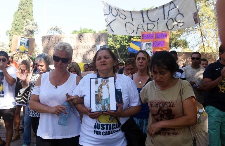 Imagen de El presidente se reuni&oacute; con la familia de Carlos Orellano