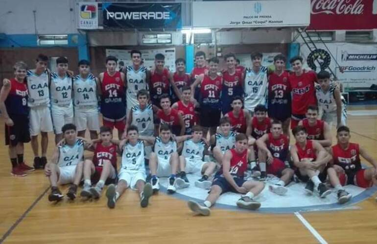 Imagen de El básquet de Talleres visitó a Argentino de Pergamino