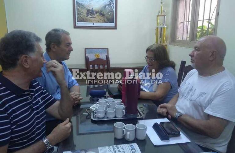 Imagen de Reunión en el Concejo con el Centro Comercial