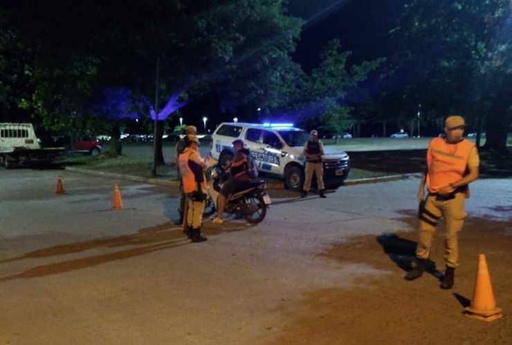 Uno de los últimos controles de tránsito e identificación de personas en Villa Constitución. Foto: Diario El Sur