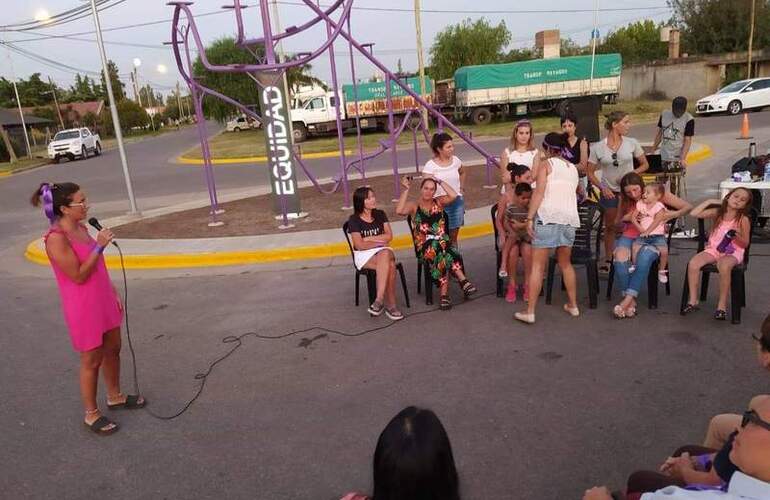 Imagen de #8M: Quedó inaugurada oficialmente la plazoleta de la Equidad