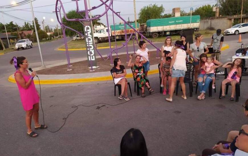 Imagen de #8M: Qued&oacute; inaugurada oficialmente la plazoleta de la Equidad