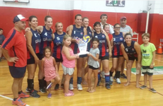 Imagen de El Maxi Voley de Talleres salió 2do en un torneo en Casilda