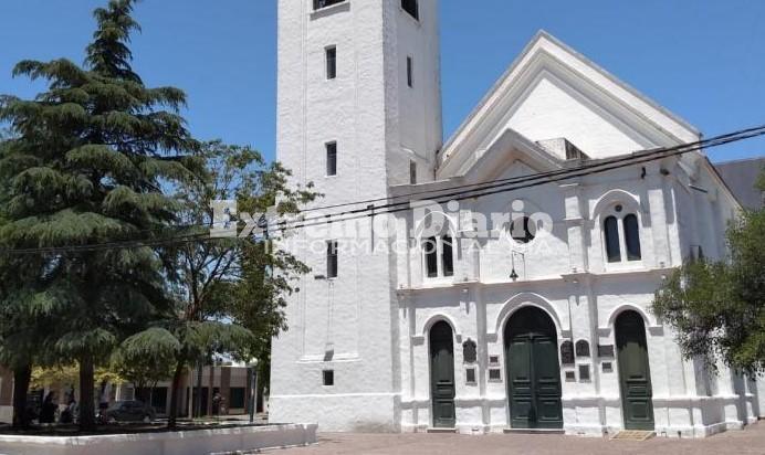 Este mi&eacute;rcoles el padre Pedro Perga&ntilde;eda presentar&aacute; al nuevo sacerdote en una misa.