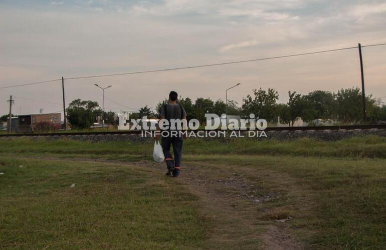 Imagen de Solicitan construcción de senda peatonal  para los vecinos de barrio Güemes