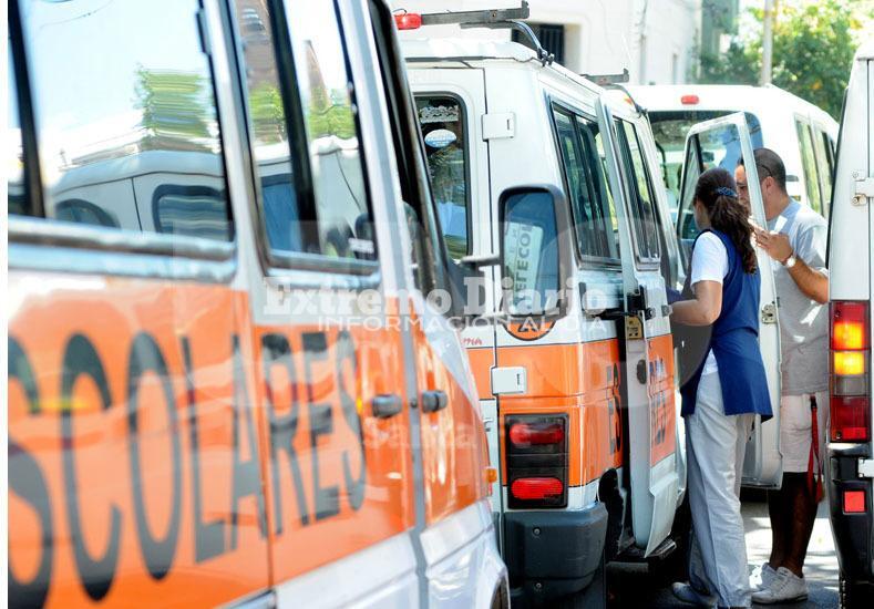 Imagen de Propuesta para exigir el doble acceso lateral en transportes escolares
