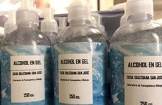 Imagen de Docentes del colegio San José de Rosario fabricaron 40 kilos de alcohol en gel