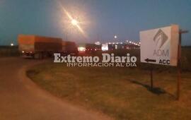 Imagen de Gran cantidad de camiones ingresa a la planta ADM