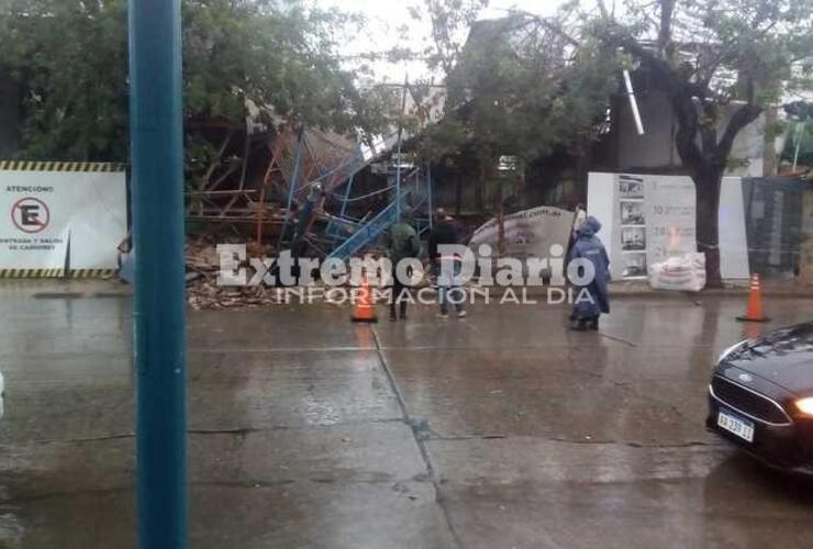 Zona centro. La torre en construcción está frente al SUM del Colegio San José.