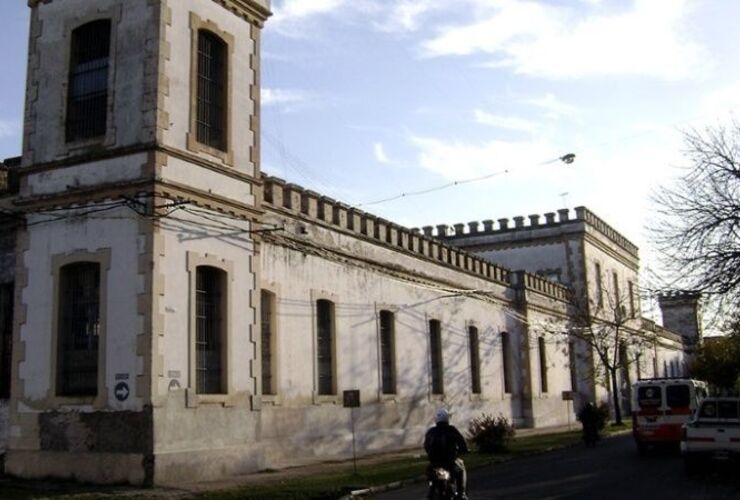 Sin visitas y sin salidas transitorias para los presos santafesinos.