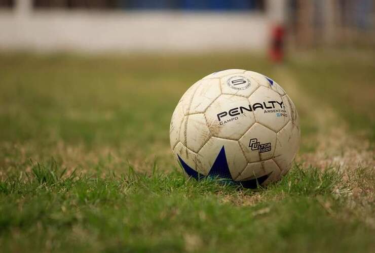 Primero la salud: Pelota parada hasta nuevo aviso. (Foto La Imagen del Fútbol)