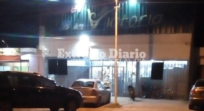 La polic&iacute;a procedi&oacute; a desalojar el negocio ubicado sobre la ruta.