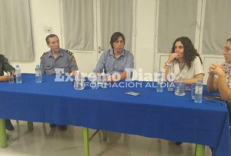 Stangoni estuvo acompañado por autoridades de salud y fuerzas de seguridad