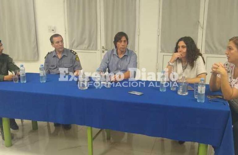 Stangoni estuvo acompañado por autoridades de salud y fuerzas de seguridad