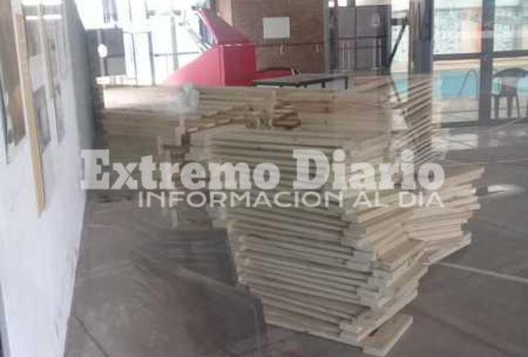 Imagen de Llegaron las 30 camas que serán utilizadas para asistir casos locales