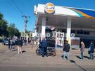 Imagen de Extensa pero ejemplar: Así se vió la cola del local de pago de la estación de Ruta 21