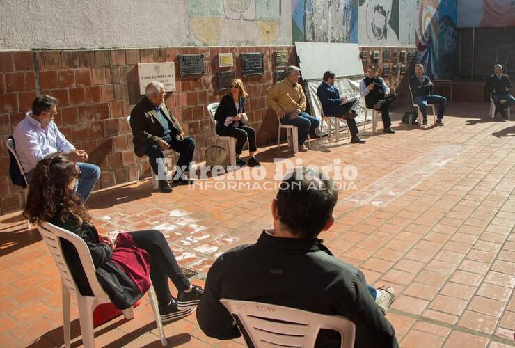 Se decidiò hoy en la reuniòn convocada por el Ejecutivo