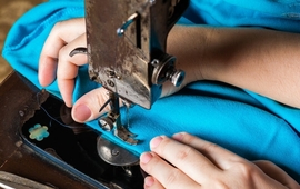 Imagen de Convocan a voluntarios con m&aacute;quina de coser para fabricar barbijos ante posible uso obligatorio