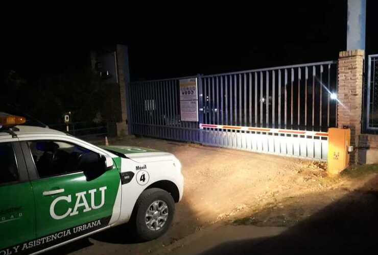 Imagen de Clausuraron a la empresa UABL por un partido de fútbol entre marineros en cuarentena.