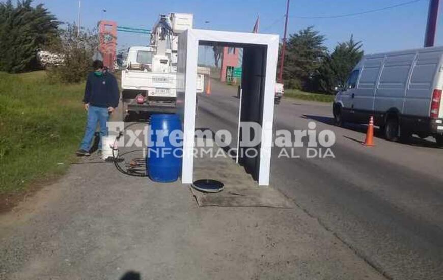 Imagen de COVID - 19: Comenz&oacute; a funcionar la cabina de desinfecci&oacute;n de personas