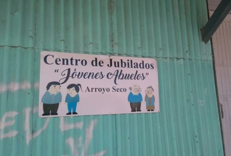 Imagen de Entrega de bolsones de PAMI y campaña solidaria de jóvenes para abuelos