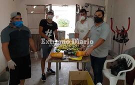 El grupo volvi&oacute; a cocinar y repartir viandas a familias de la ciudad
