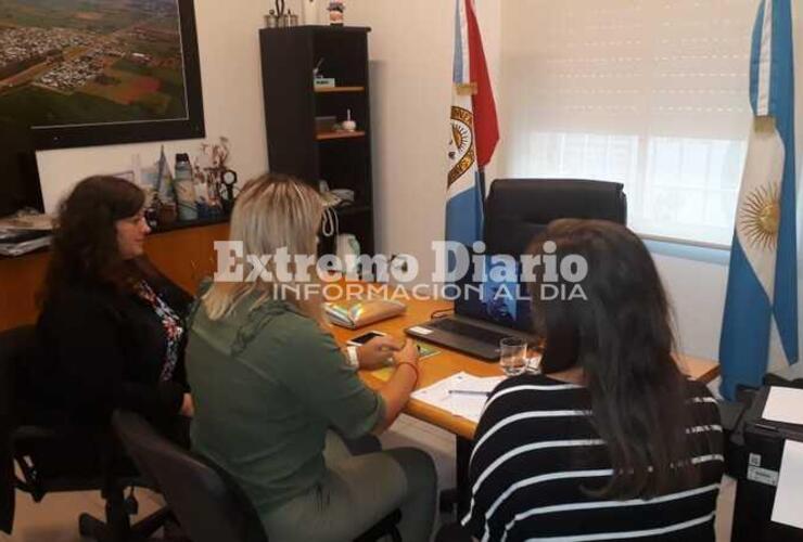 Autoridades comunales mantuvieron una videoconferencia con funcionarios nacionales.