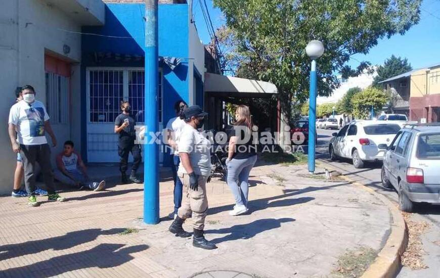 Imagen de Accidente entre moto y autom&oacute;vil