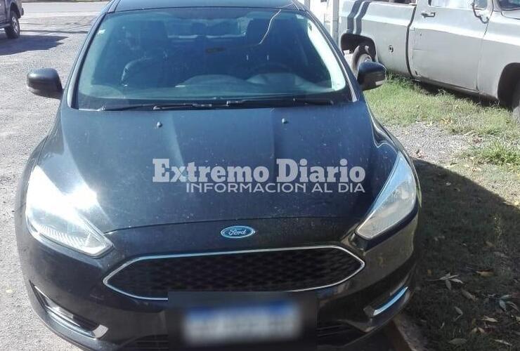 El hombre se trasladaba en un Ford Focus.