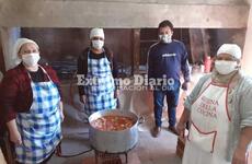 Cocin&oacute; para m&aacute;s de cien personas.