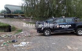 Imagen de Le abrieron las boquillas a un tren de carga y trataron de sustraer cereal