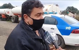 Imagen de Le labraron un acta por descargar en una zanja
