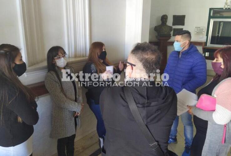 Imagen de Peluqueros y esteticistas siguen sin poder trabajar