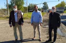 Imagen de El Senador Lewandowski y el referente de Vialidad Provincial Ceschi visitaron la obra de la Ruta 21