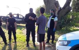 Imagen de Personal de Tr&aacute;nsito Municipal detuvo a un joven extranjero en el acceso sur por incumplir el aislamiento obligatorio