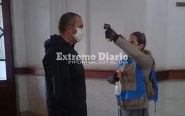 Imagen de Implementan el term&oacute;metro infrarrojo en el ingreso al palacio municipal