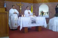 La misa especial se transmiti&oacute; via internet para sus fieles.