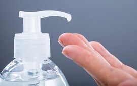 Imagen de Prohibieron una marca de alcohol en gel por ser peligrosa