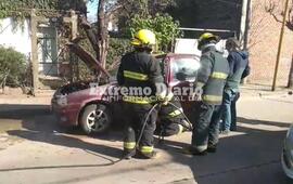 Imagen de 25 de Mayo al 200: Principio de incendio de un autom&oacute;vil