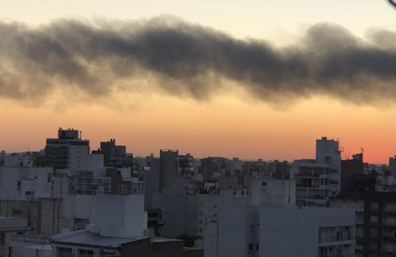 Imagen de La Universidad estudiará los incendios en las islas del Paraná con drones e imágenes satelitales