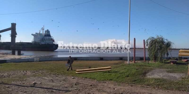 Una de las im&aacute;genes tomadas ayer desde el puerto local