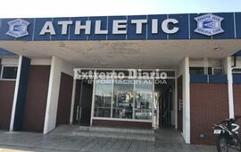 Solo se puede ir al club a jugar Tenis y Bochas nada m&aacute;s