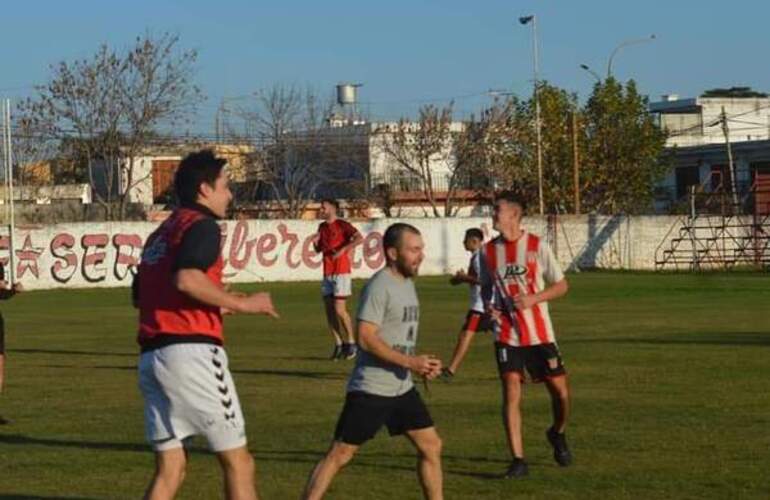 Foto archivo facebook Riberas: La Academia había vuelto a entrenar pero ahora suspendió hasta nuevo aviso.