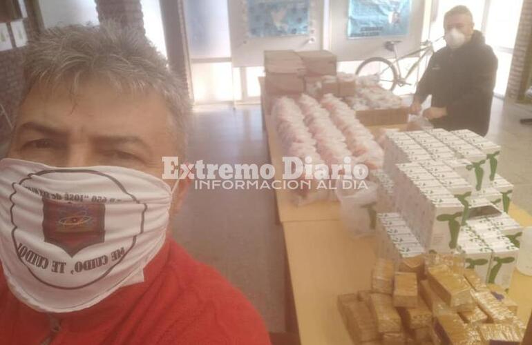 Imagen de Entrega de viandas a alumnos de la EETP N° 650